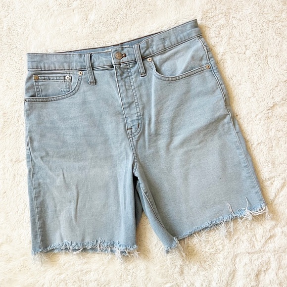 Madewell High-Rise Mid-Length Denim Shorts in Adeline Wash - Picture 4 of 9